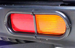 Genuine Rear Lamp Guards for Land Rover Discovery